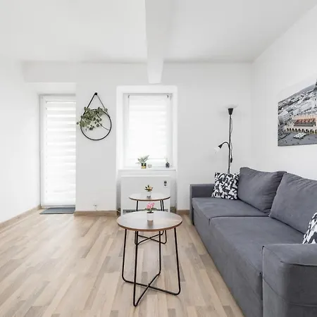 Bright Studio Rynek Debnicki By Renters アパート *